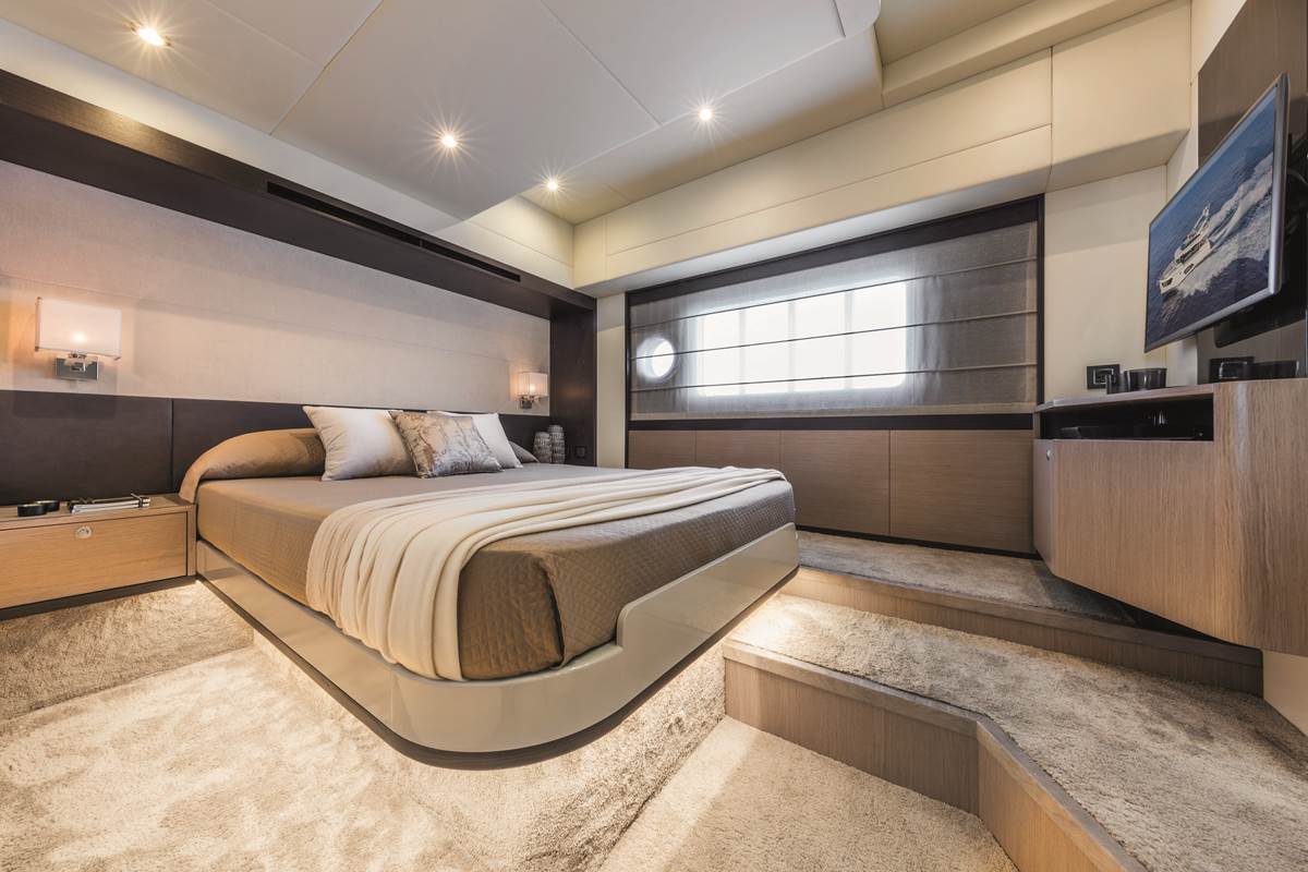 25-Absolute-Navetta48-VipCabin.jpg